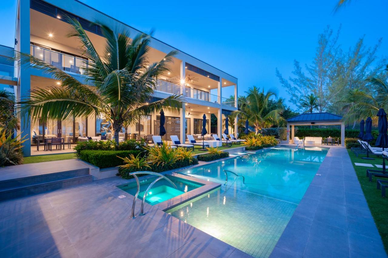 Black Urchin Boutique Resort Bodden Town Luaran gambar